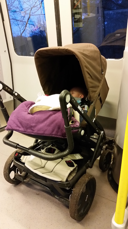 bebis på tunnelbanan