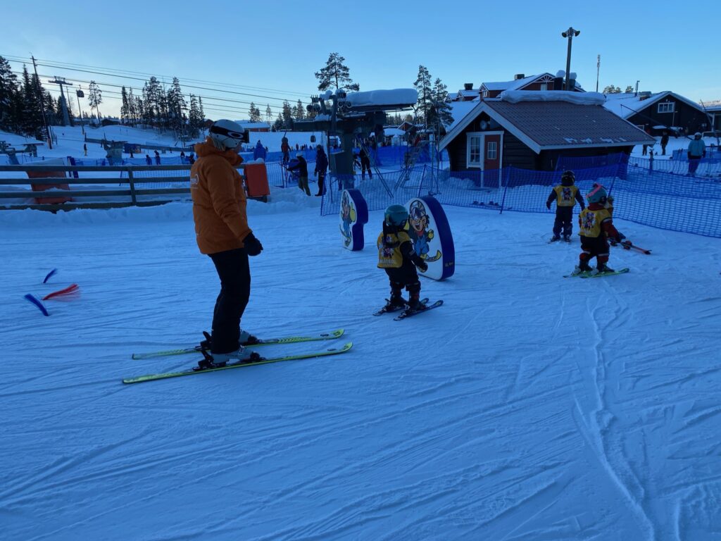 skidskola småtroll Kläppen