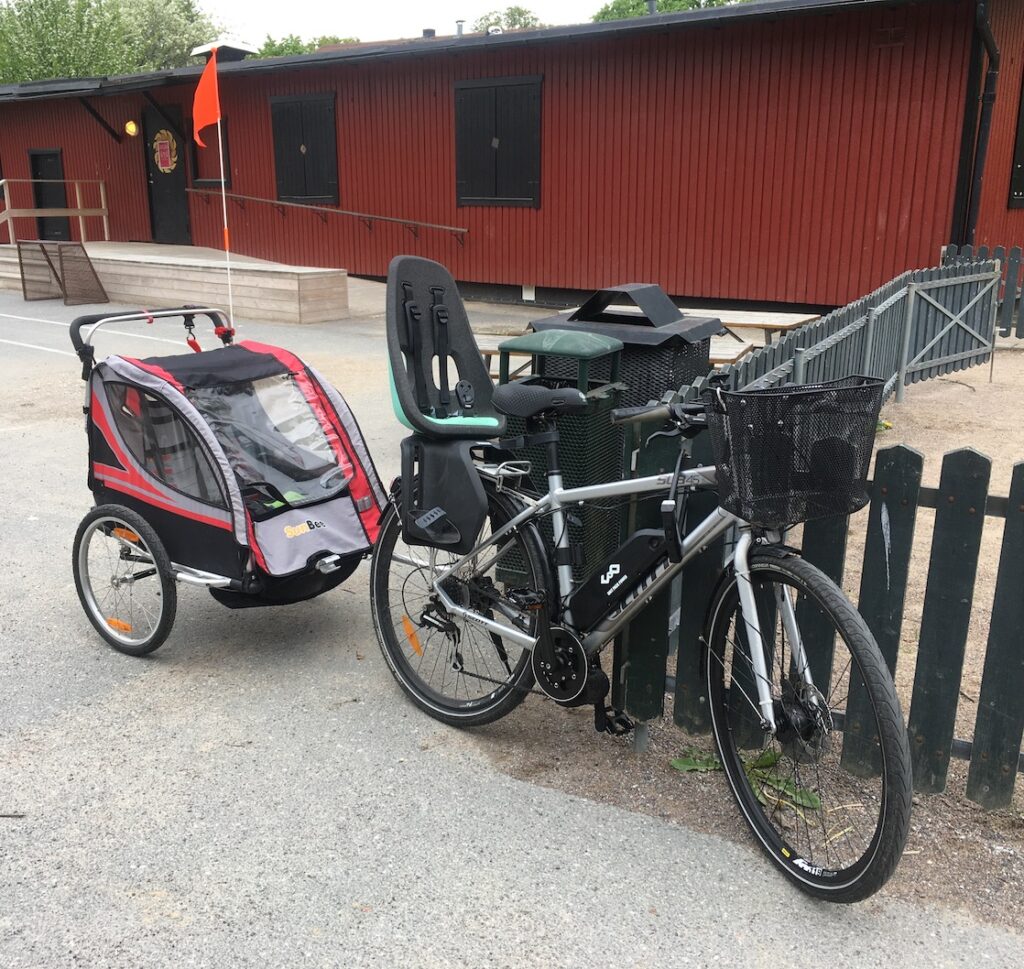 elcykel med cykelvagn